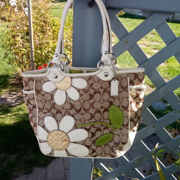Coach Handbags - Coach F14724 Limited Edition Signature Bleecker Daisy Tote Bag Purse
